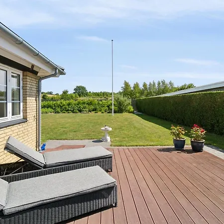 Eia - 1-5km From The Sea By Interhome Rønne